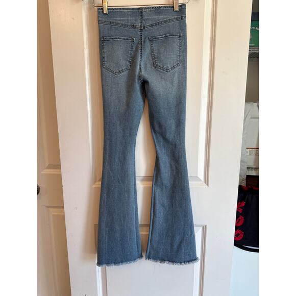 Women's Pull-On Flare Jeggings Size 1 High Waisted Raw Hem - Picture 2 of 4